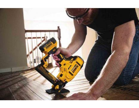 Dewalt air floor stapler 18 gauge discount