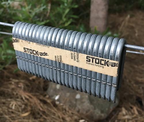 STOCKade st400-barbed-staples